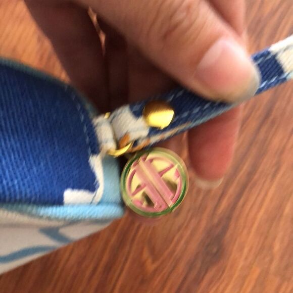 Lily Pulitzer Canvas wristlet & Large shopping bag - Picture 3 of 12